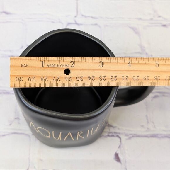 Rae Dunn AQUARIUS Zodiac Constellation Double-Sided Black/Gold Ceramic Mug - Picture 7 of 7
